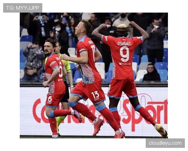 奥斯梅恩与弗拉霍维奇：两种传统9号的现代解法